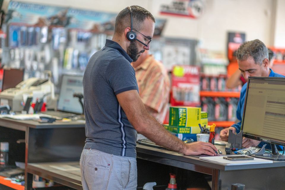 Entretien auto à Saint-Florent-sur-Cher : les produits de traitement pour assurer des entretiens soi-même chez GP Auto